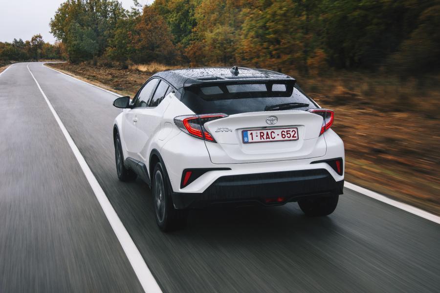  Toyota C-HR 2016 года  (WW) (фото 26 из 53)
